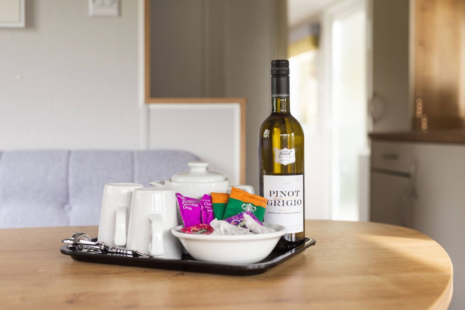 Complimentary fizz, coffee and tea on arrival
